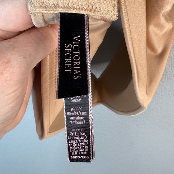 Very Sexy So Obsessed Smooth Wireless Push-Up Bra - Picture 5 of 7